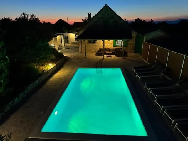 Rural House Mudrinic 